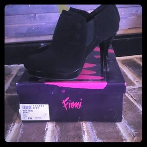 Chic Fioni Booties